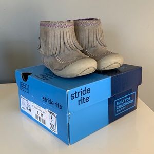 Stride Rite Grey Boots Size 5 EU 21